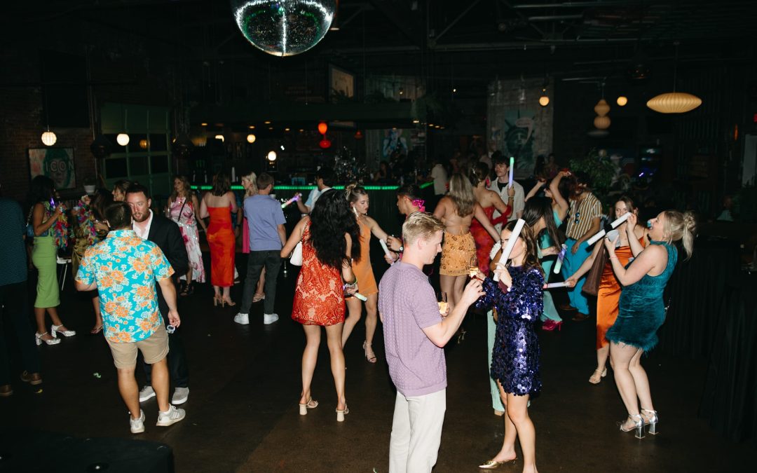 icon-events-weddings-reception-dances-christian-and-sydney-graber-dada-gastropub-sioux-falls-015