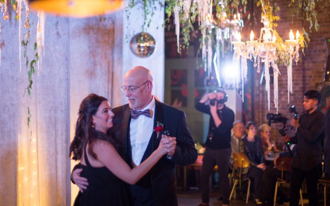 icon-events-weddings-reception-dances-jen-and-michael-wedding-dada-gastropub-sioux-falls-002