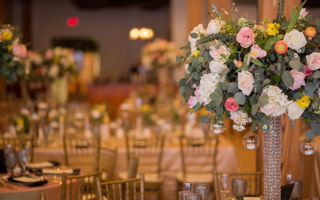 icon-events-weddings-reception-decor-jen-and-michael-wedding-sioux-falls-003
