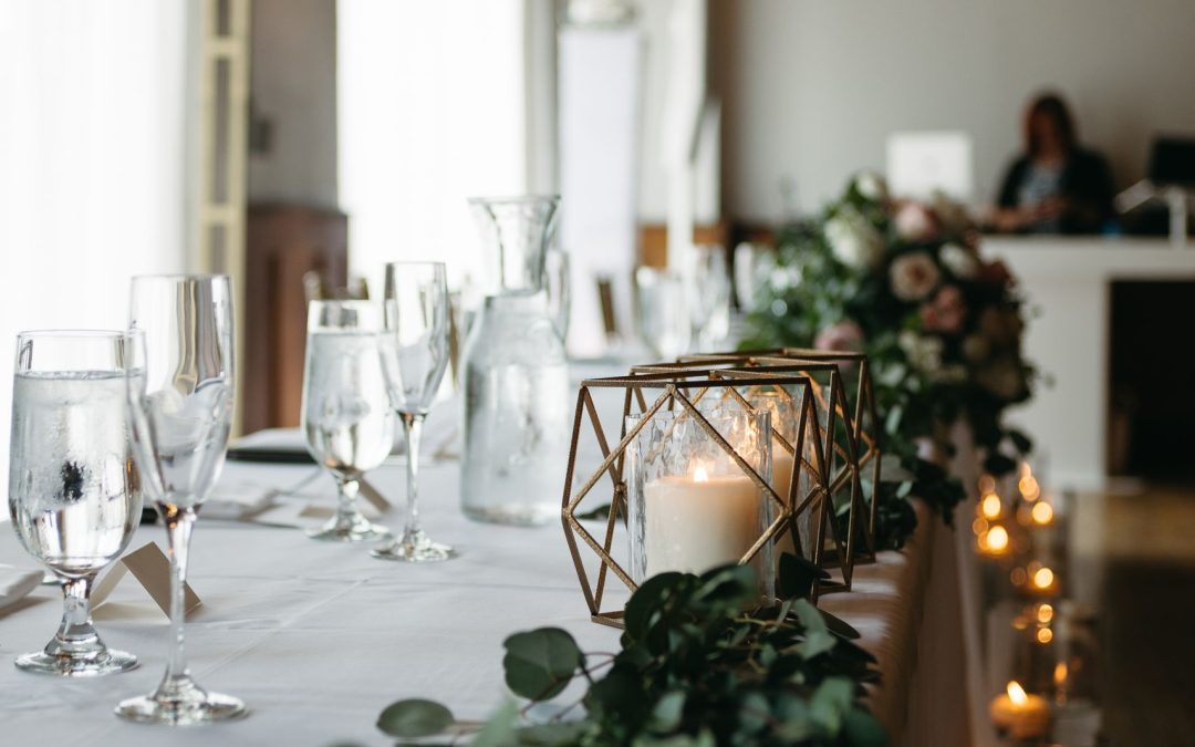 icon-events-weddings-reception-decor-justin-and-kelsey-rosebrock-sioux-falls-001-02