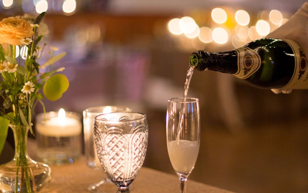 icon-events-weddings-reception-details-jen-and-michael-wedding-sioux-falls-002