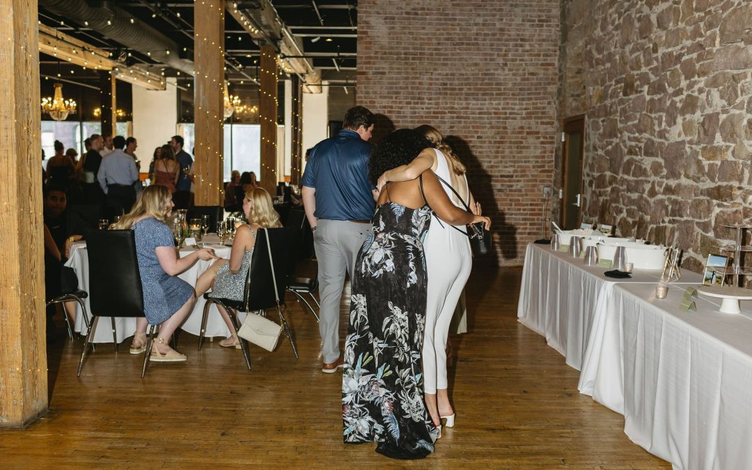 icon-events-weddings-reception-lara-and-evan-sioux-falls-007-02