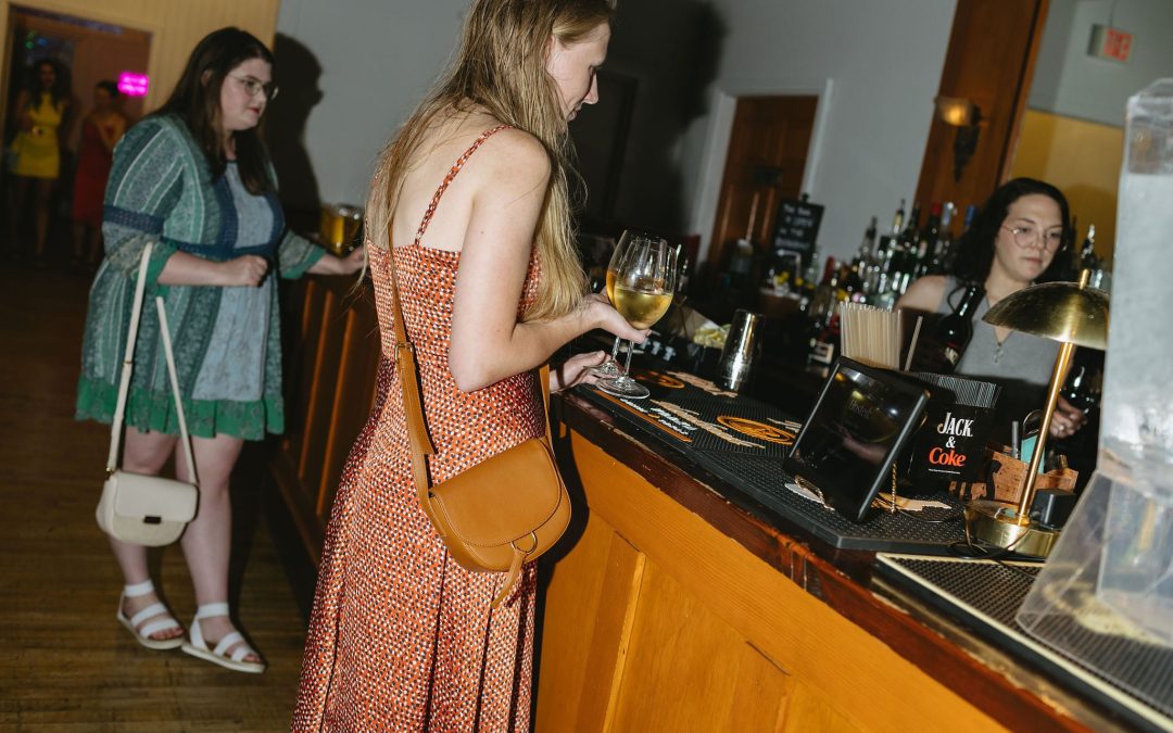 icon-events-weddings-reception-lara-and-evan-sioux-falls-013