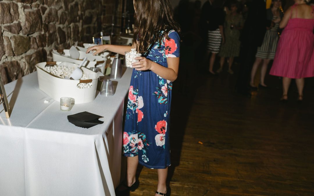 icon-events-weddings-reception-lara-and-evan-sioux-falls-014