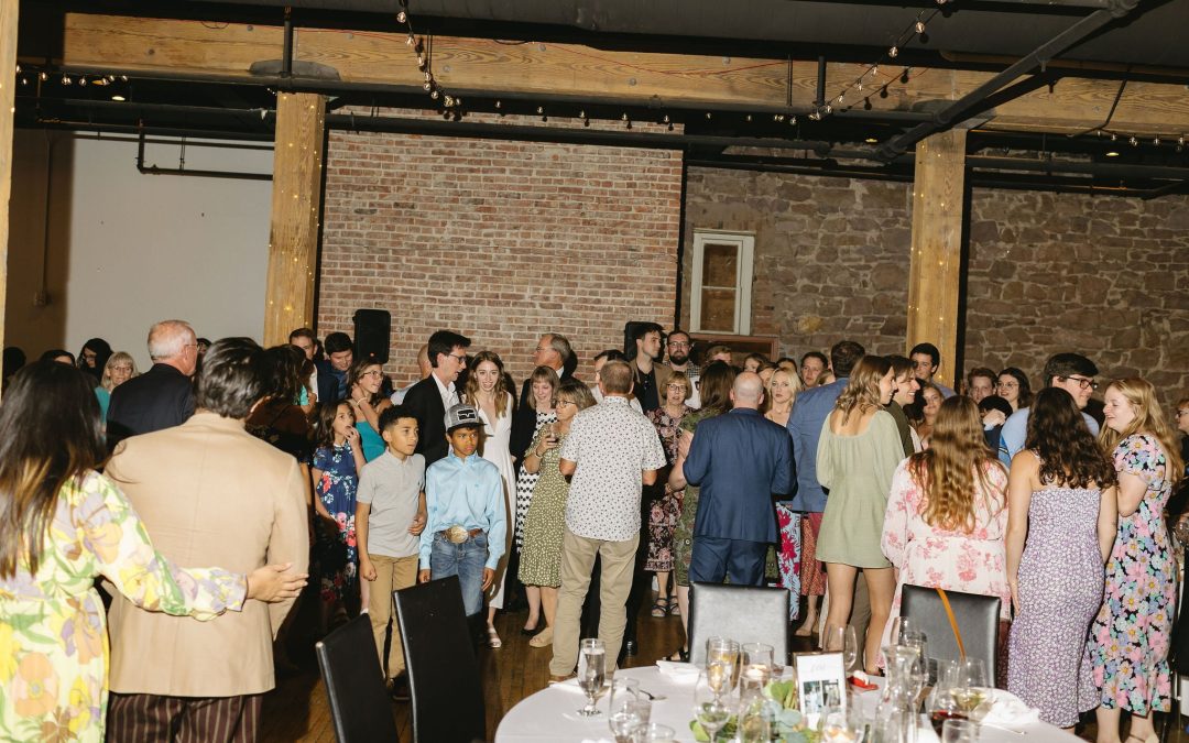 icon-events-weddings-reception-lara-and-evan-sioux-falls-021