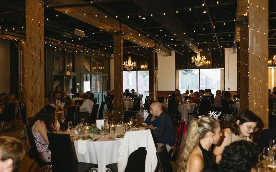 icon-events-weddings-reception-lara-and-evan-sioux-falls-026-02