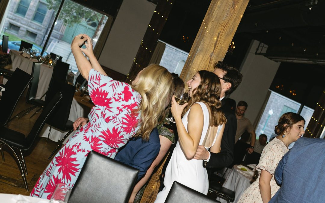 icon-events-weddings-reception-lara-and-evan-sioux-falls-027