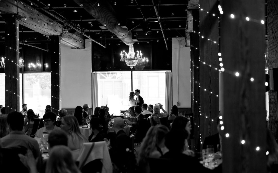 icon-events-weddings-reception-lara-and-evan-sioux-falls-038