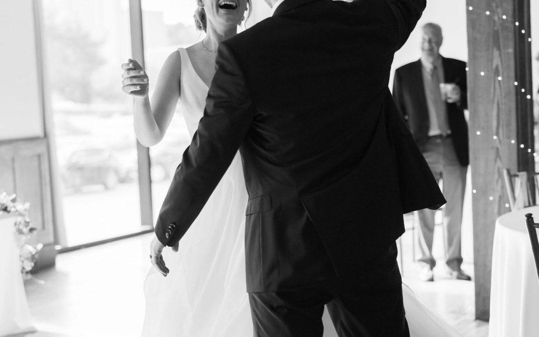 icon-events-weddings-reception-lizzie-and-jack-sioux-falls-016