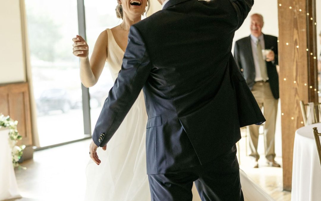 icon-events-weddings-reception-lizzie-and-jack-sioux-falls-017