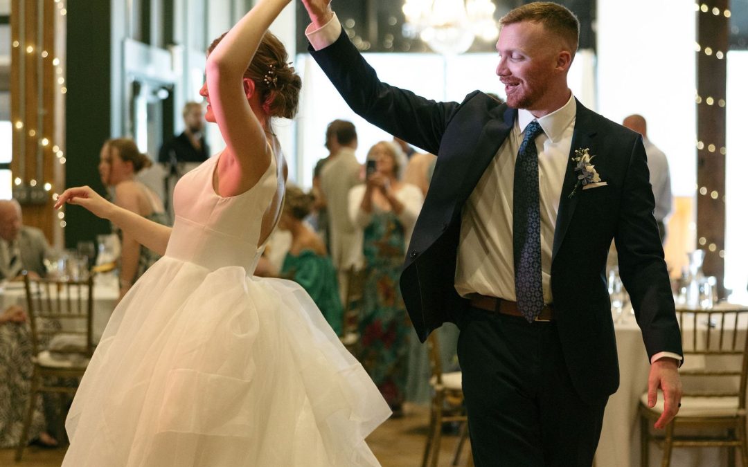 icon-events-weddings-reception-lizzie-and-jack-sioux-falls-035