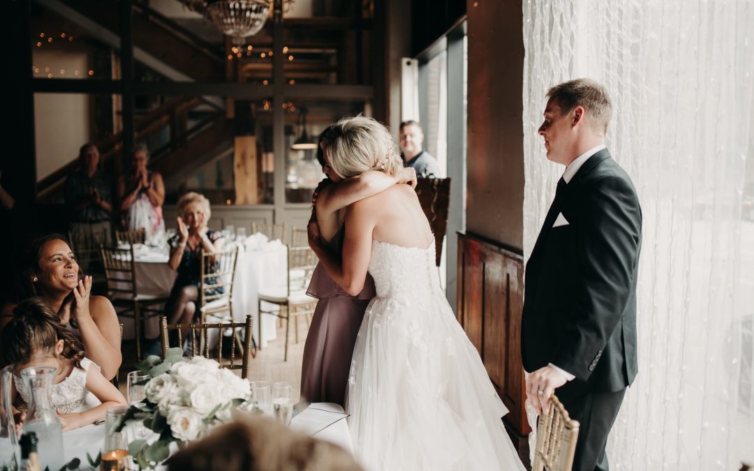 icon-events-weddings-reception-toasts-sioux-falls-001-03