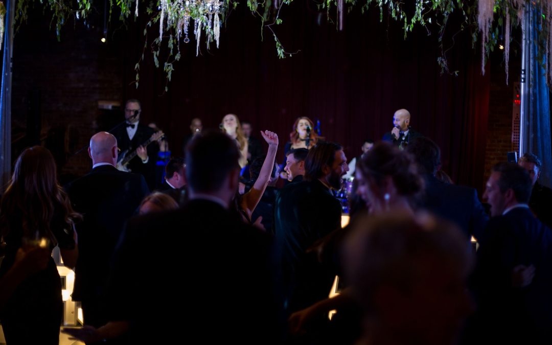 icon-events-weddings-reception-venue-jen-and-michael-wedding-dada-gastropub-sioux-falls-001-03