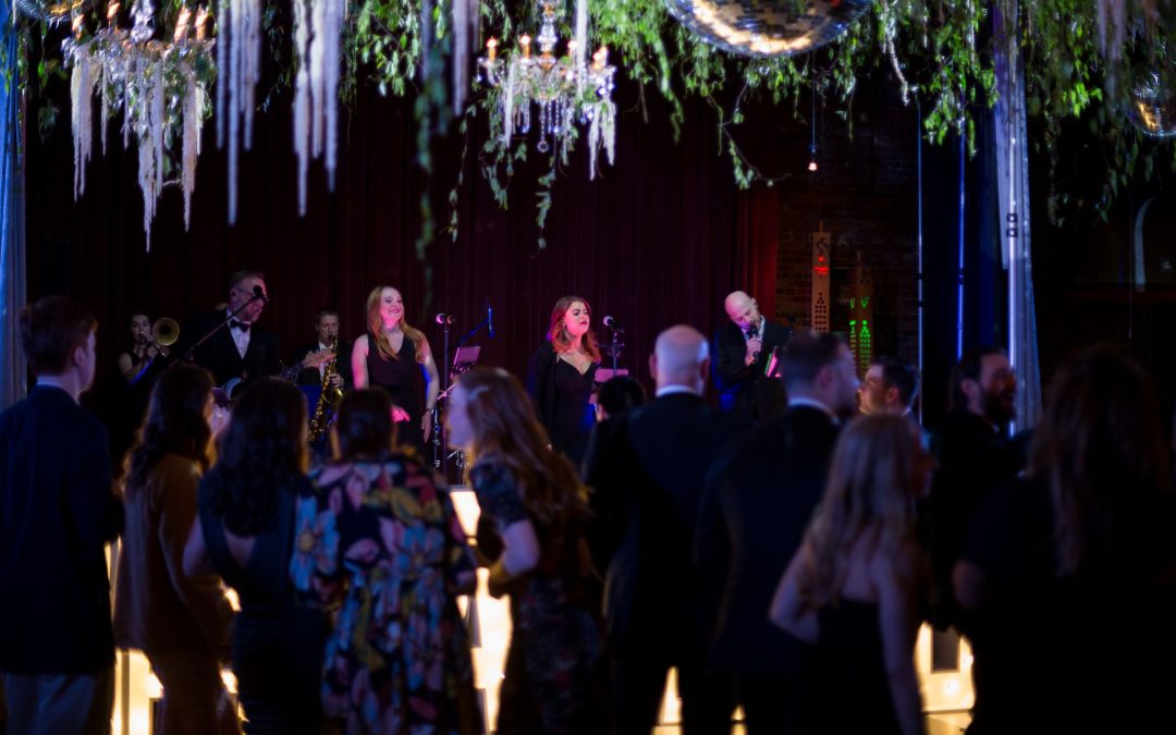 icon-events-weddings-reception-venue-jen-and-michael-wedding-dada-gastropub-sioux-falls-003