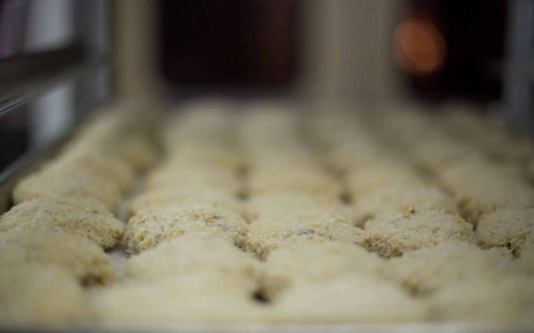 icon-events-weddings-wedding-cake-jen-and-michael-wedding-sioux-falls-001