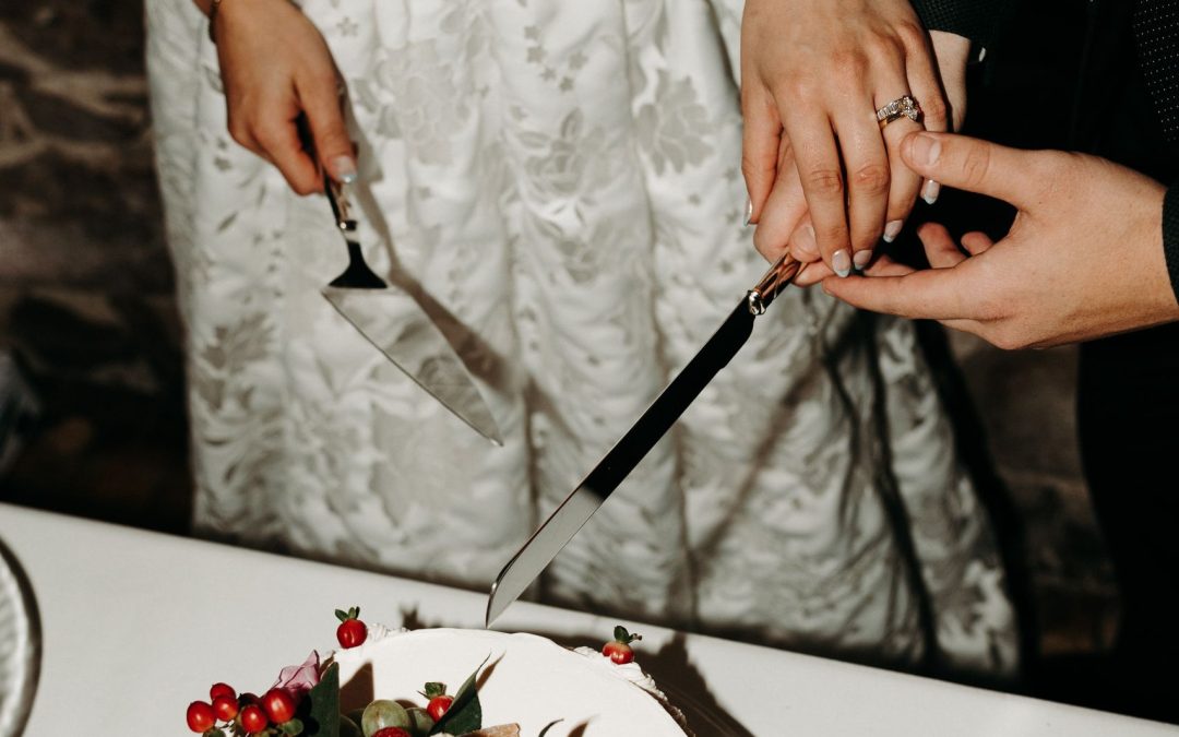 icon-events-weddings-wedding-cake-sioux-falls-004