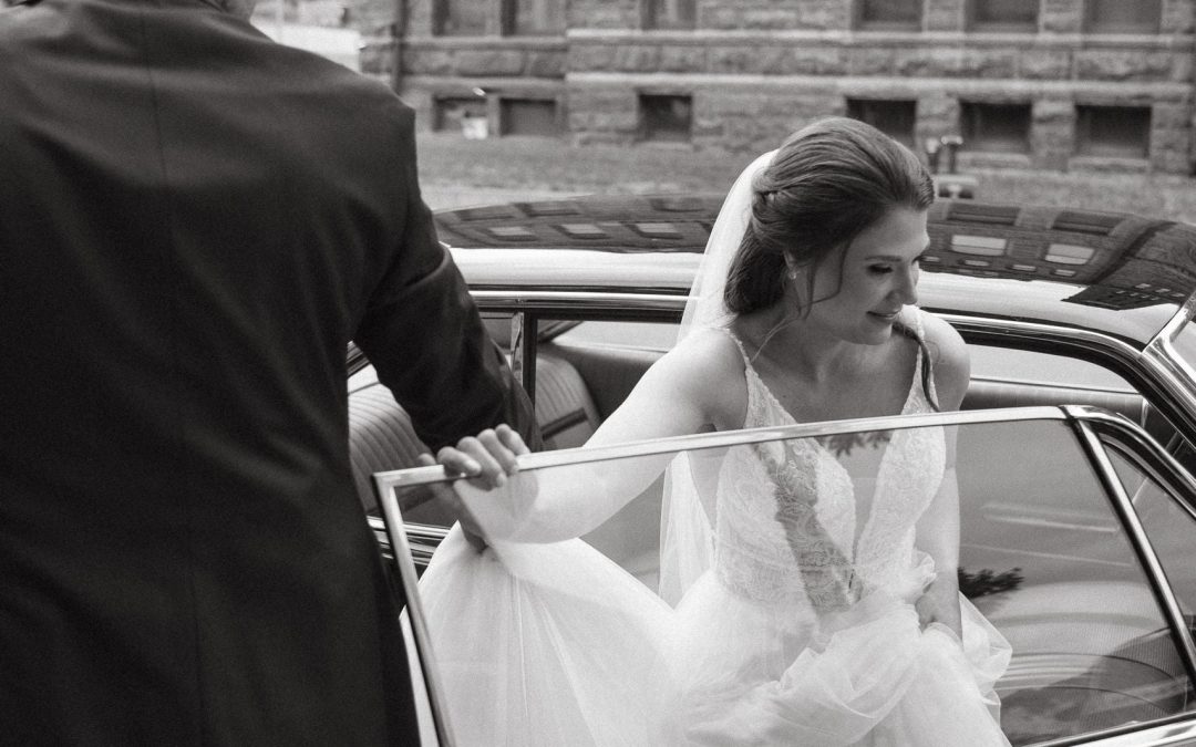 icon-events-weddings-wedding-details-justin-and-kelsey-rosebrock-sioux-falls-009