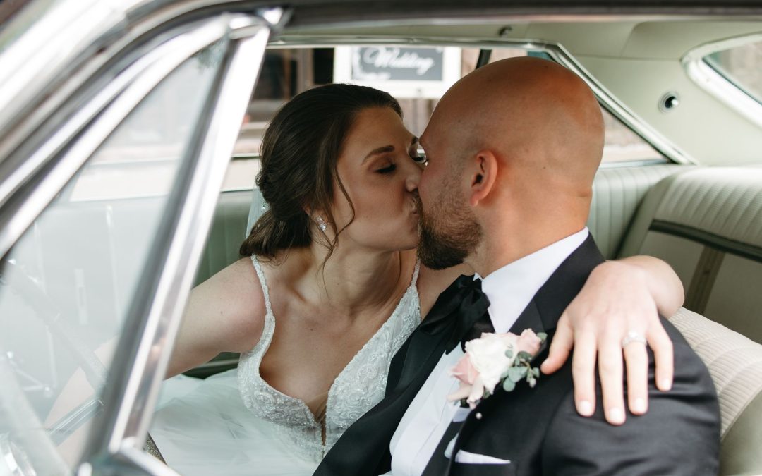 icon-events-weddings-wedding-details-justin-and-kelsey-rosebrock-sioux-falls-010
