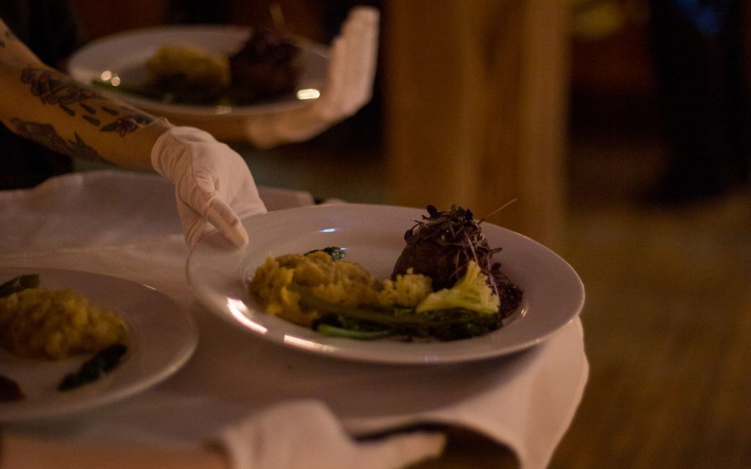 icon-events-weddings-wedding-moment-jen-and-michael-wedding-sioux-falls-001-21