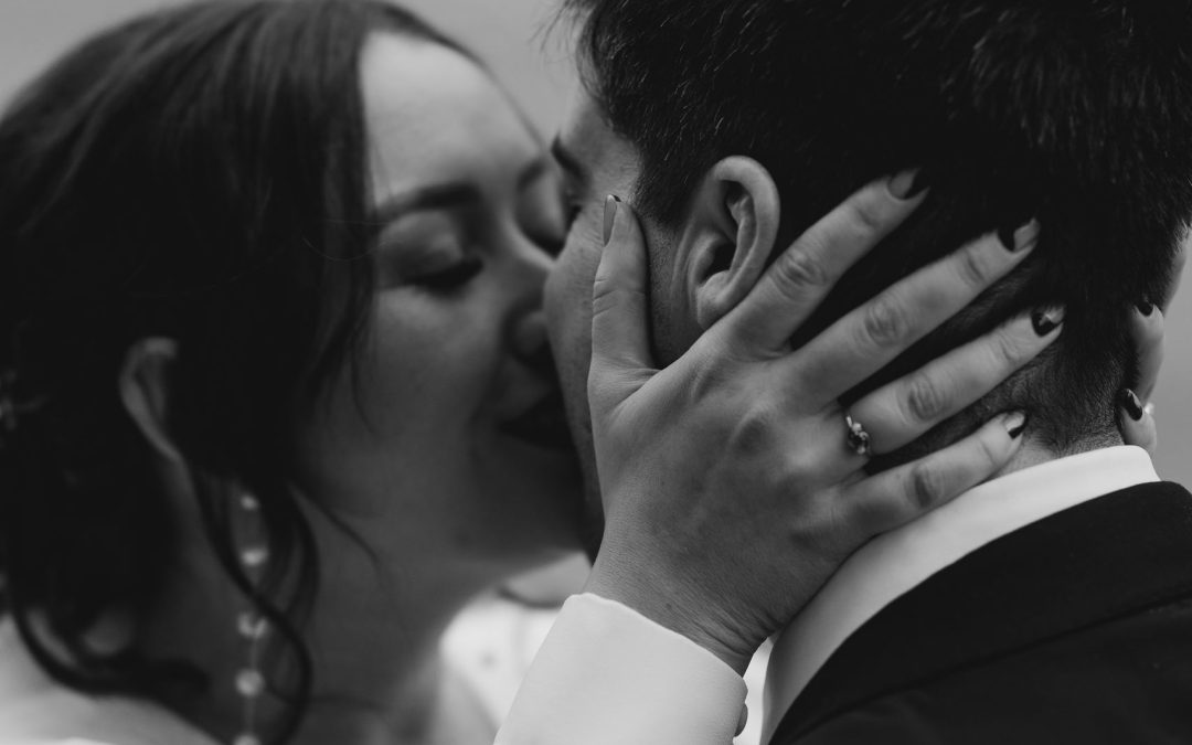 icon-events-weddings-wedding-moment-payton-and-trevor-sioux-falls-195