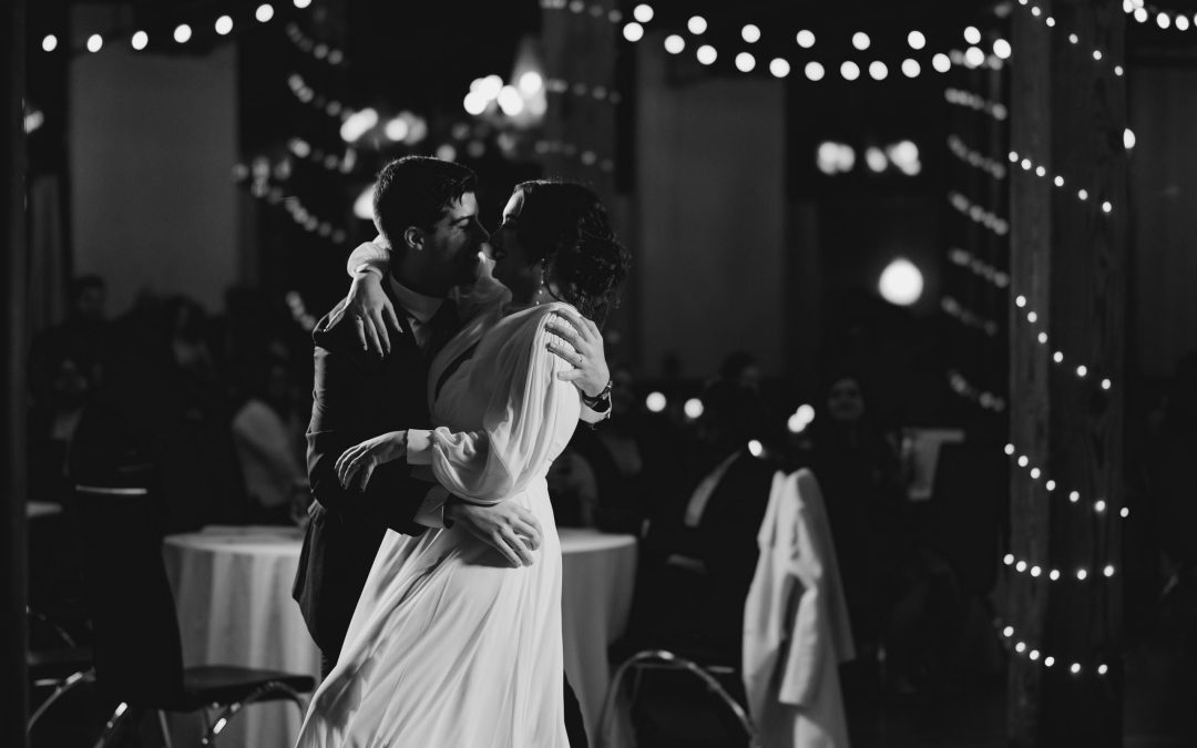 icon-events-weddings-wedding-moment-payton-and-trevor-sioux-falls-530