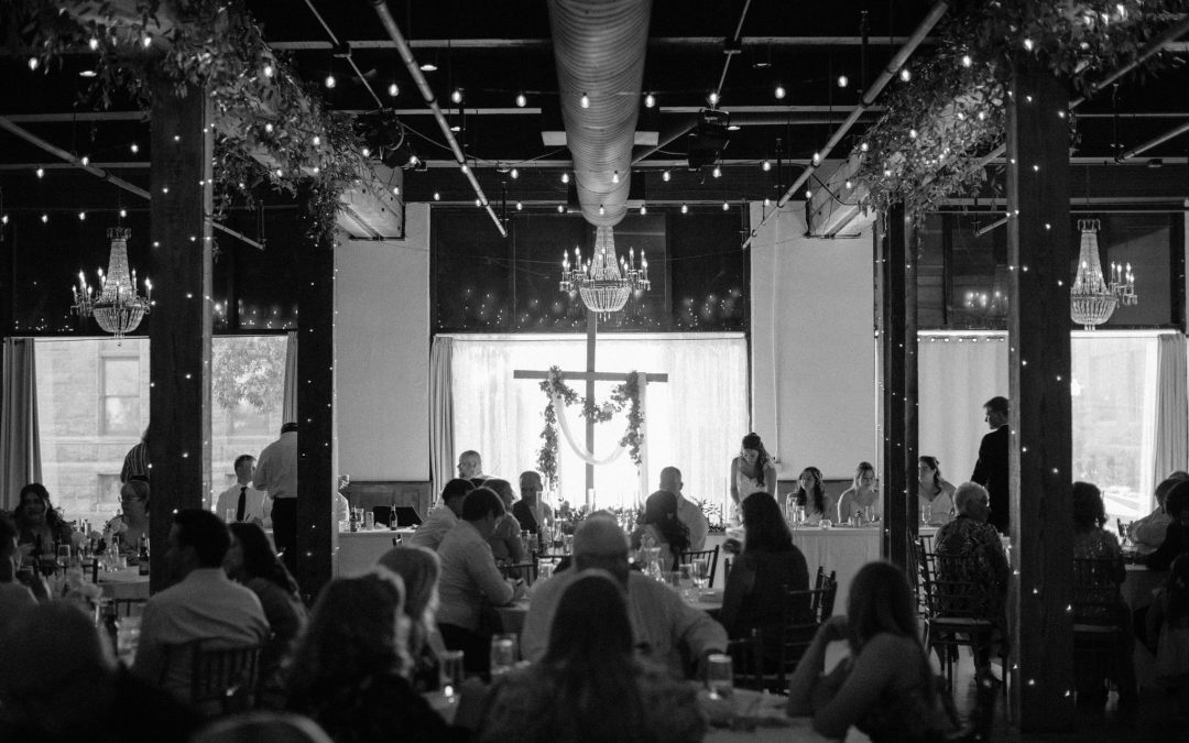 icon-events-weddings-wedding-moment-sioux-falls-005