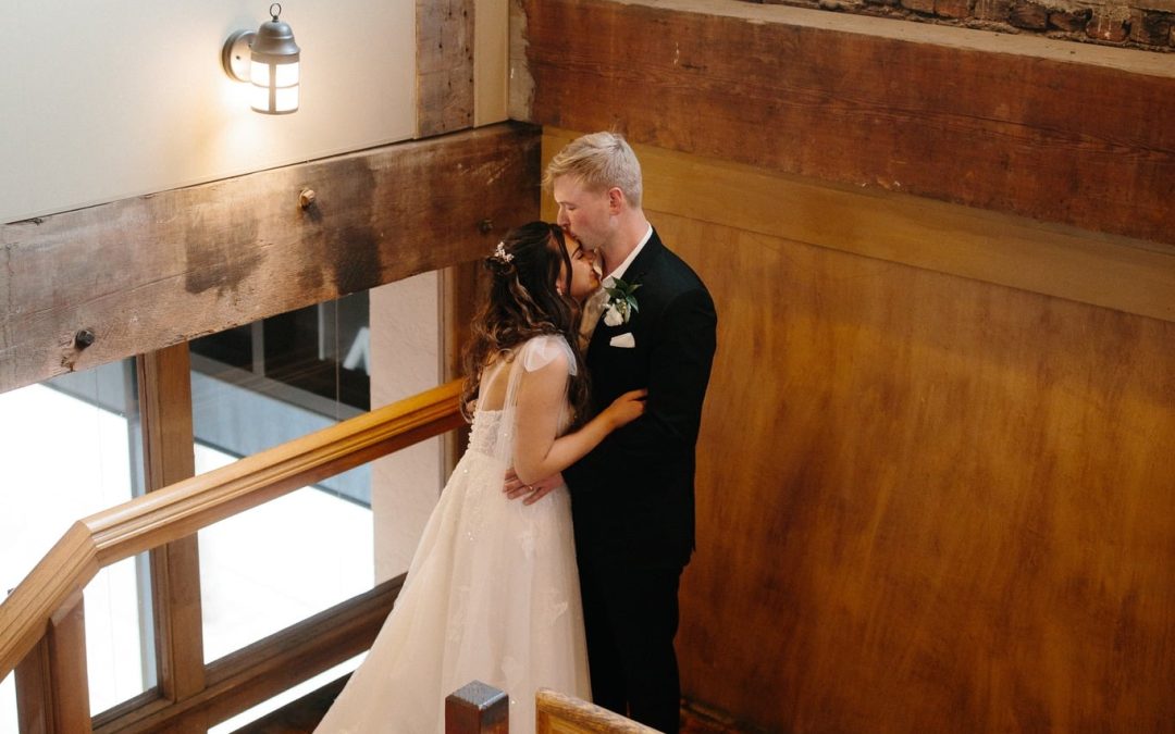 icon-events-weddings-wedding-moment-sioux-falls-010