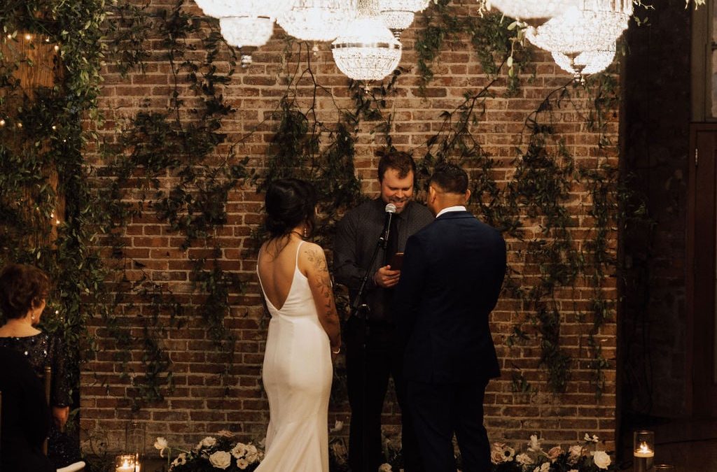 icon-events-weddings-wedding-moment-sioux-falls-740